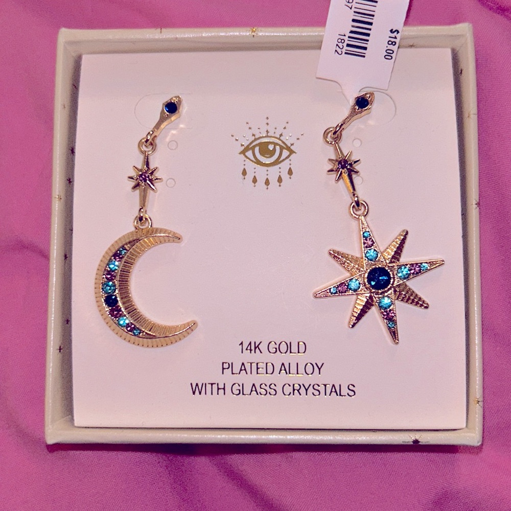 14 K Gold Plated Star and Moon Earrings ๐๐ - Picture 1 of 1